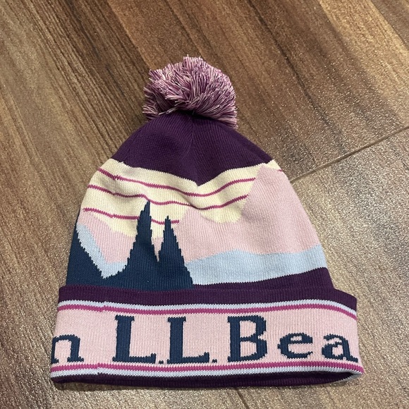 NWT L.L. Bean Adults' Katahdin Pom Hat - Picture 2 of 5